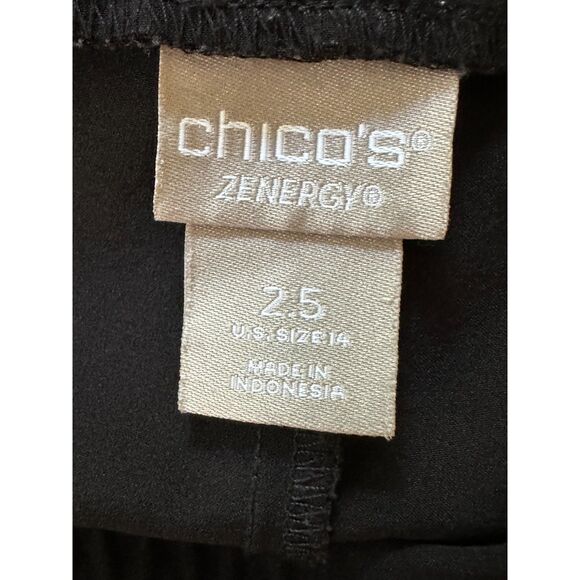 Chico's Zenergy UPF Convertible Crop Cargo Pants Lightweight Size 2.5 (12/14) - Picture 3 of 5